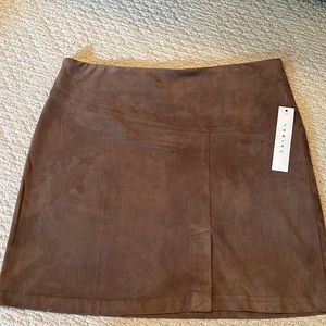Cute suede feel skirt for fall.